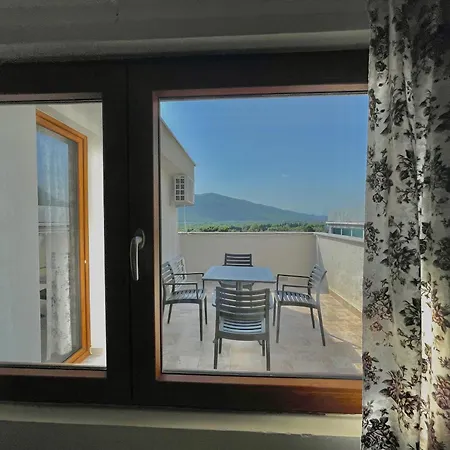 Opera Jaz Budva