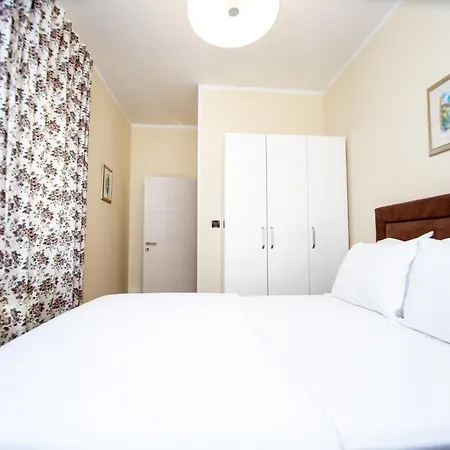 Hotel Opera Jaz 3*