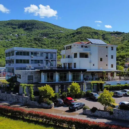 Opera Jaz Hotel